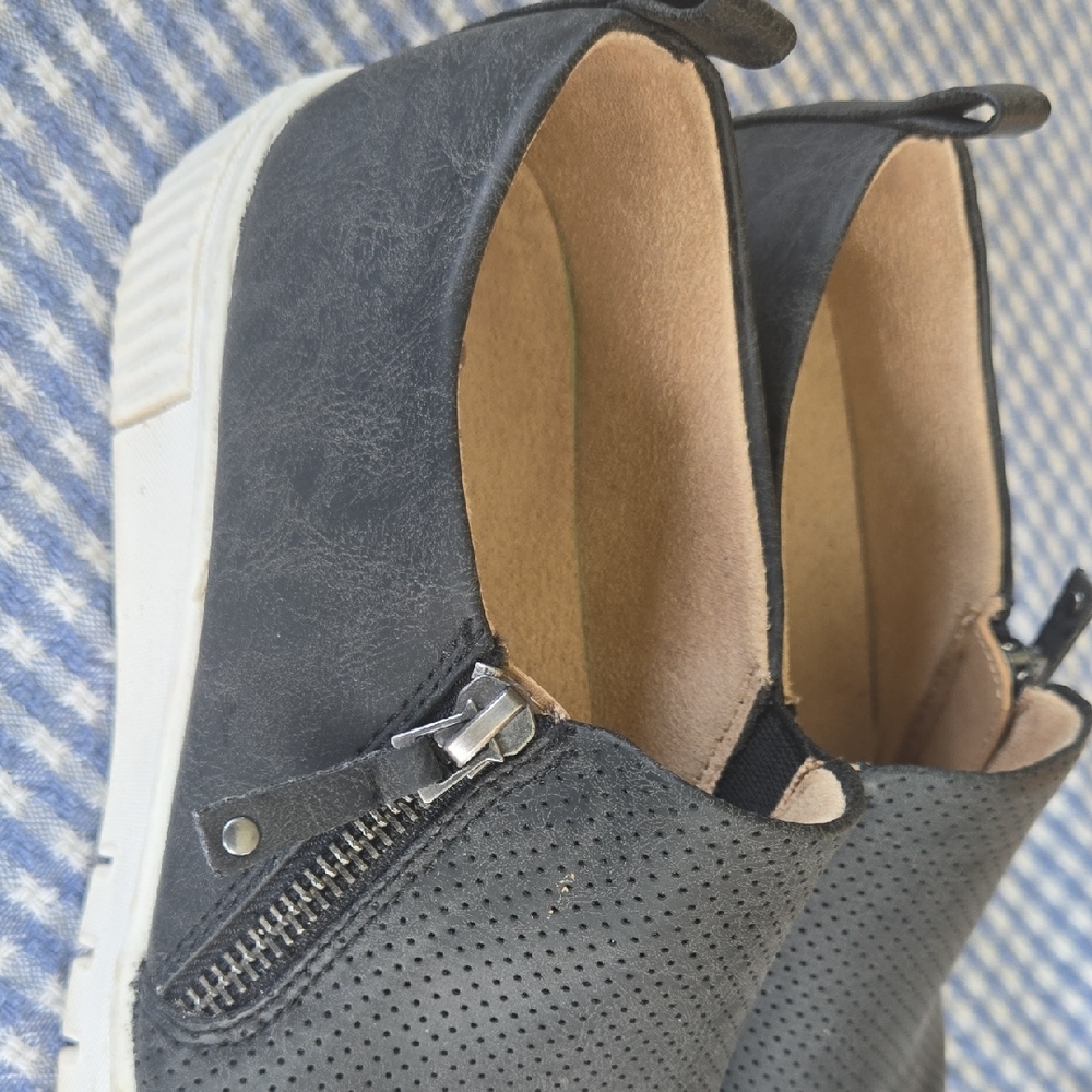 SOUL Naturalizer Black Perforated Slip-On Flats with White Sole
